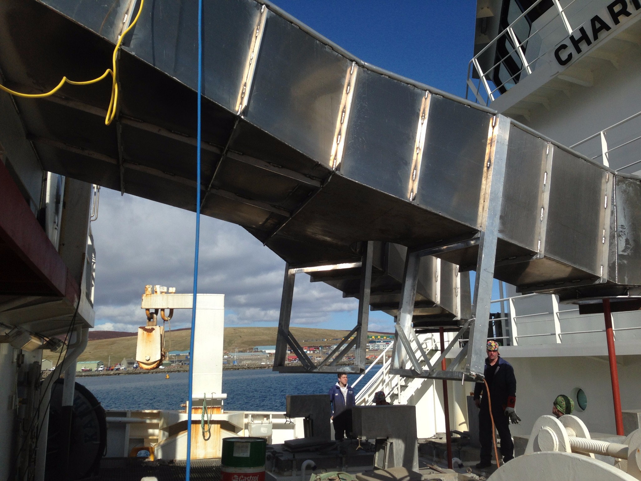 Ocean Kinetics carry out works on the MV Research